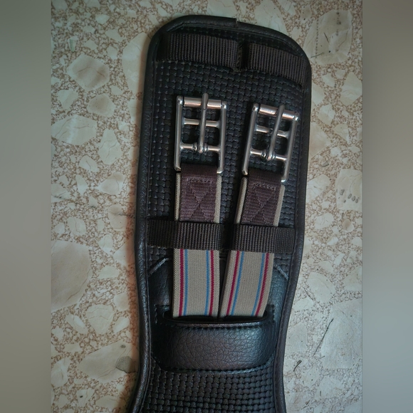 Ovation Airform Monoflap/Dressage Girth - Picture 5 of 5